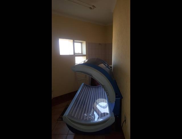 2,287M² BUSINESS FOR SALE IN VANDERBIJLPARK SE 3